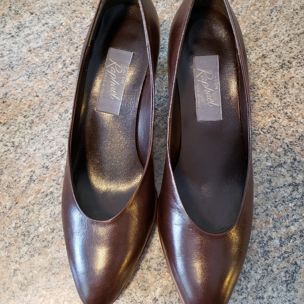 Vintage Eaton Raphael Mid Heel Shoes